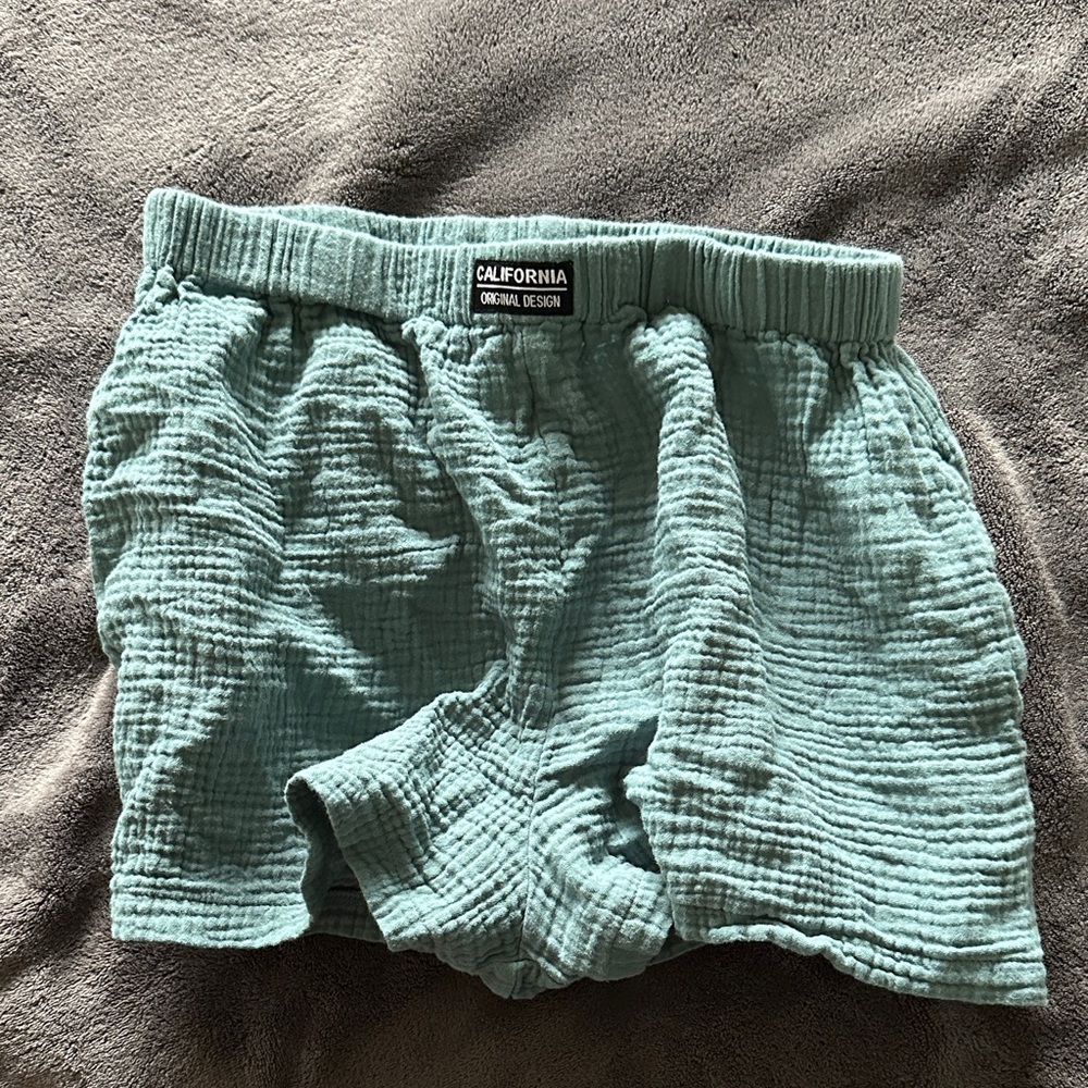 California Original Design Textured Shorts